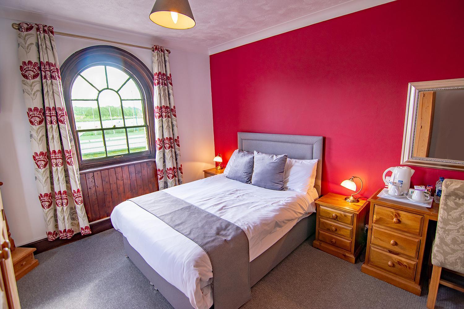 The Station Guest House Woodbridge Room photo